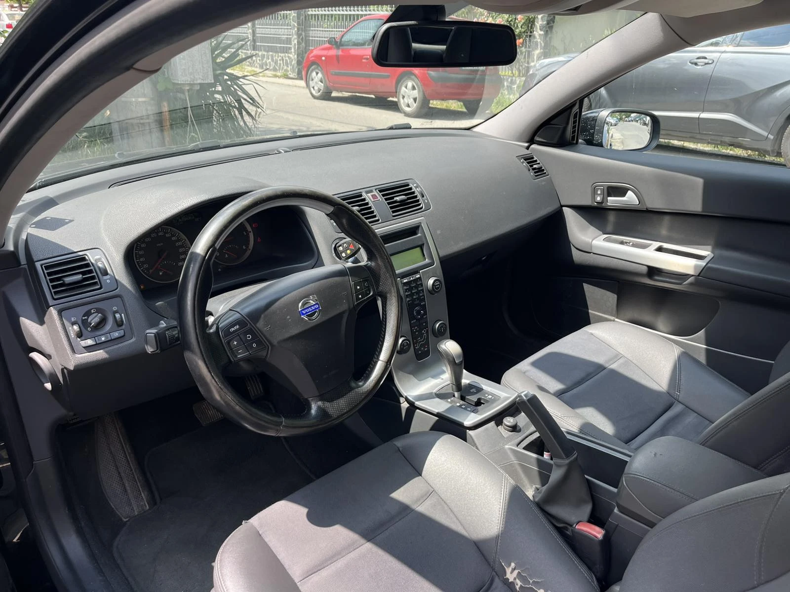 Volvo C30 2.4.D5-180 - изображение 10