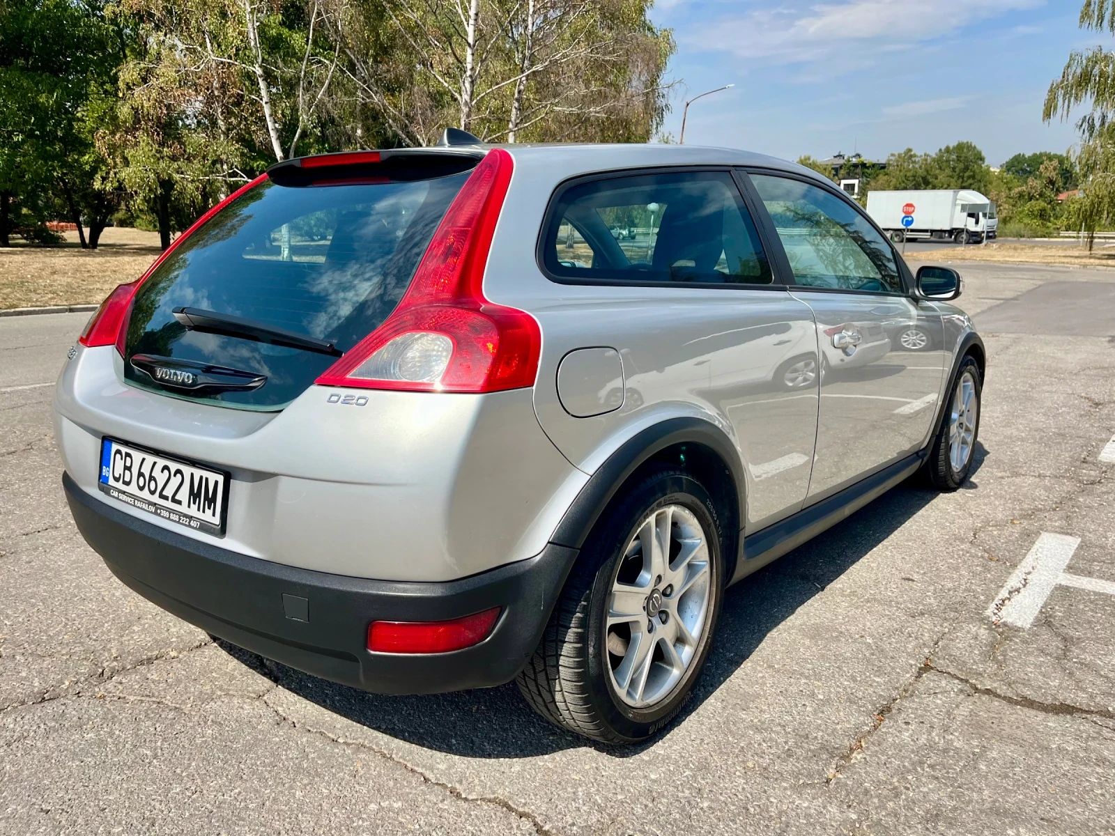 Volvo C30 2.0 136к.с. - изображение 4