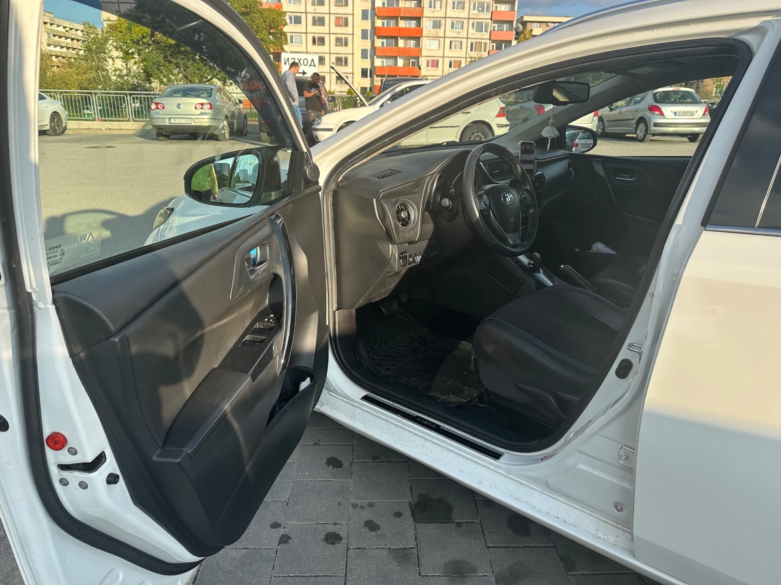 Toyota Auris 1.8 hybrid  | Mobile.bg � ����������� 14