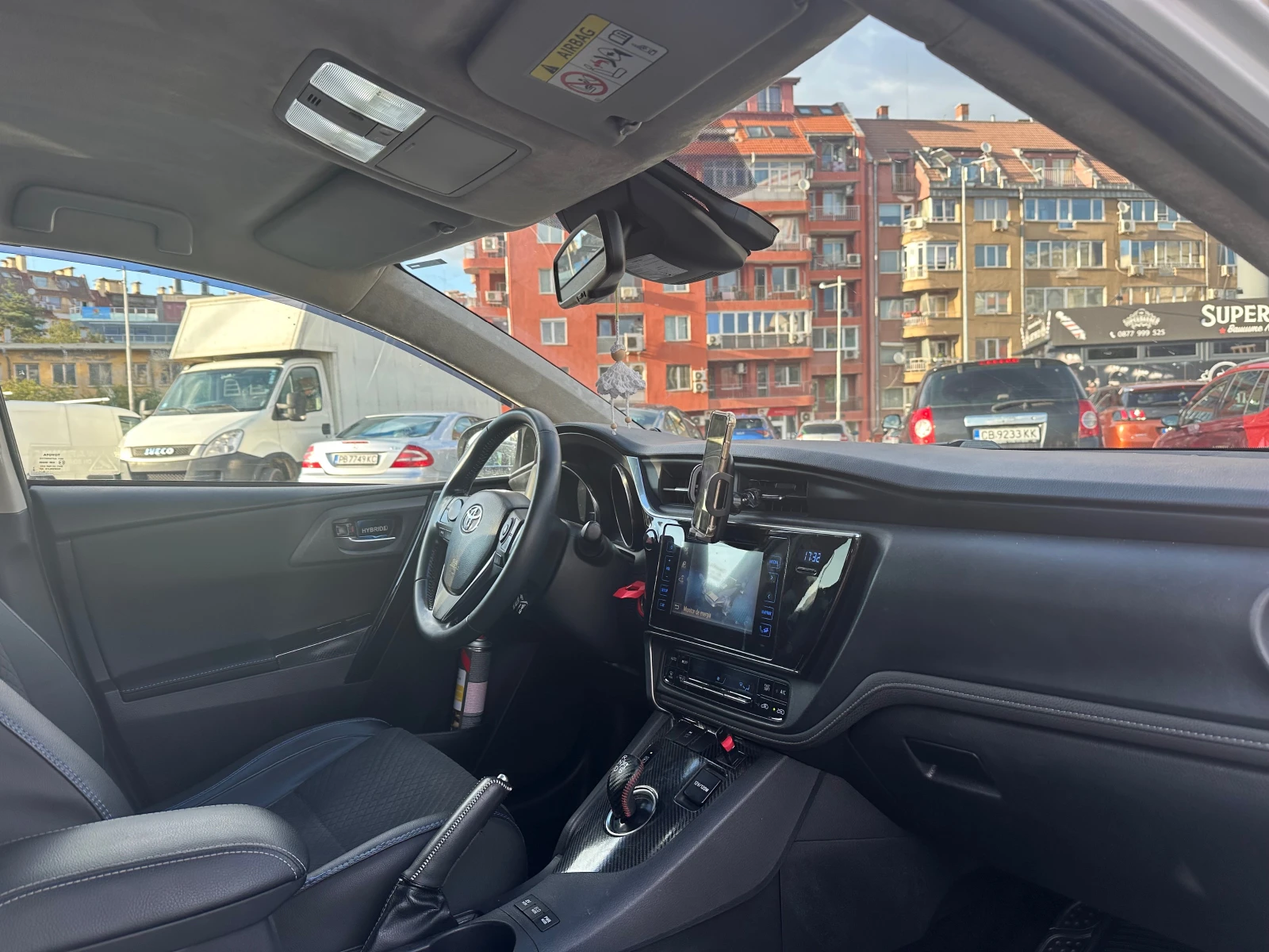 Toyota Auris 1.8 hybrid  | Mobile.bg � ����������� 11