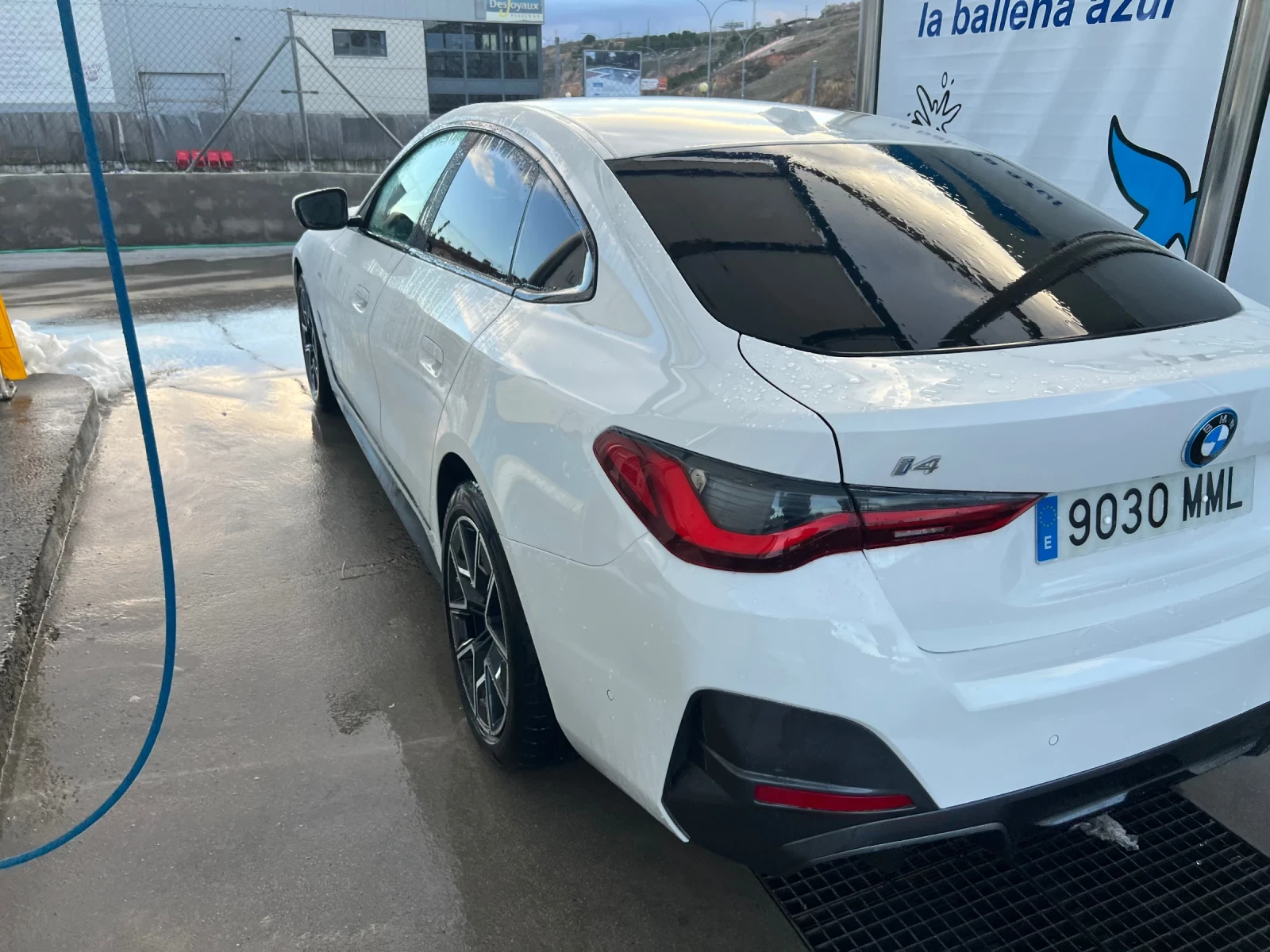 BMW i4 Edrive40 sport M - изображение 9