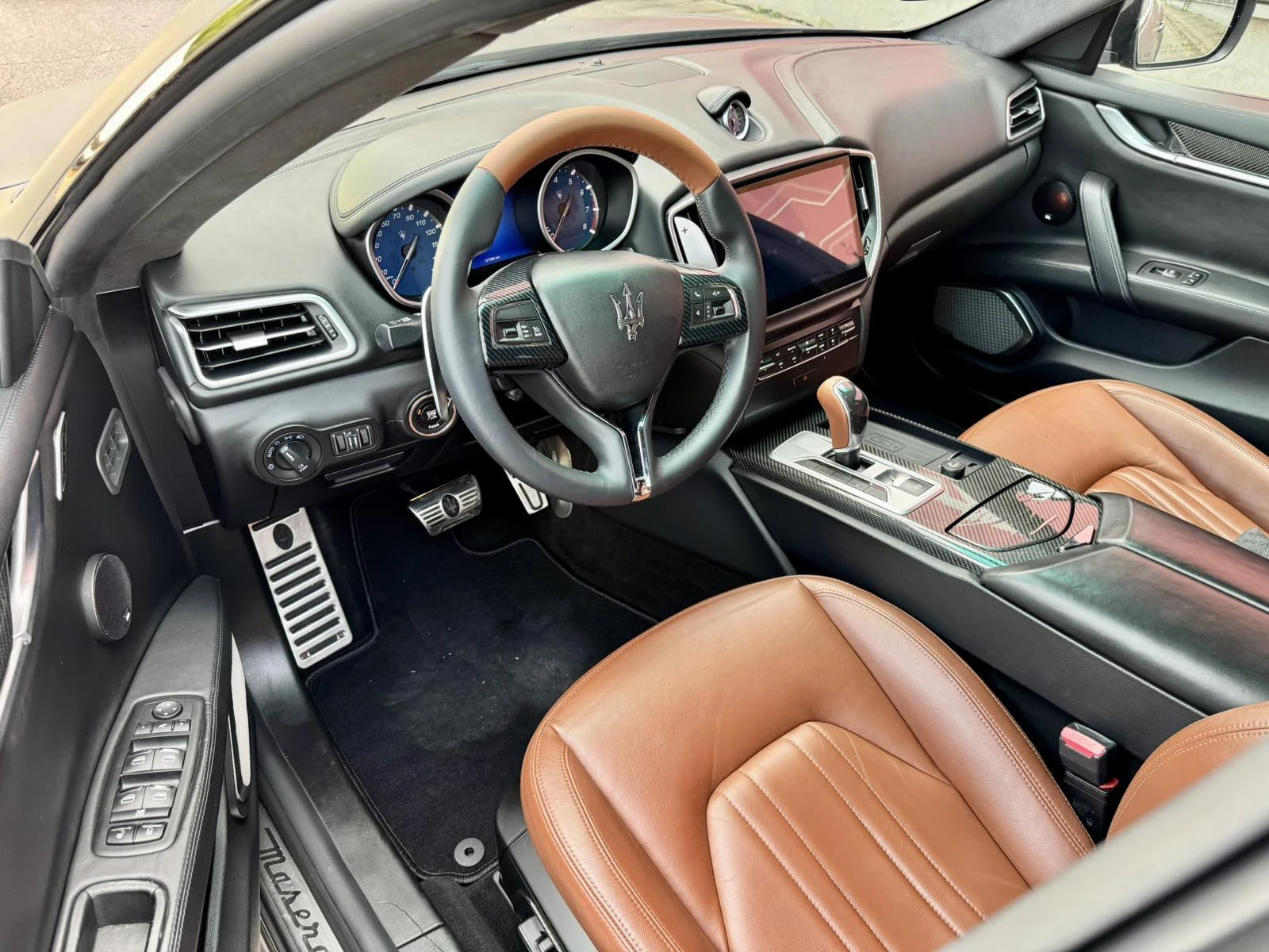 Maserati Ghibli 3.0 bi-turbo SQ4 - изображение 8
