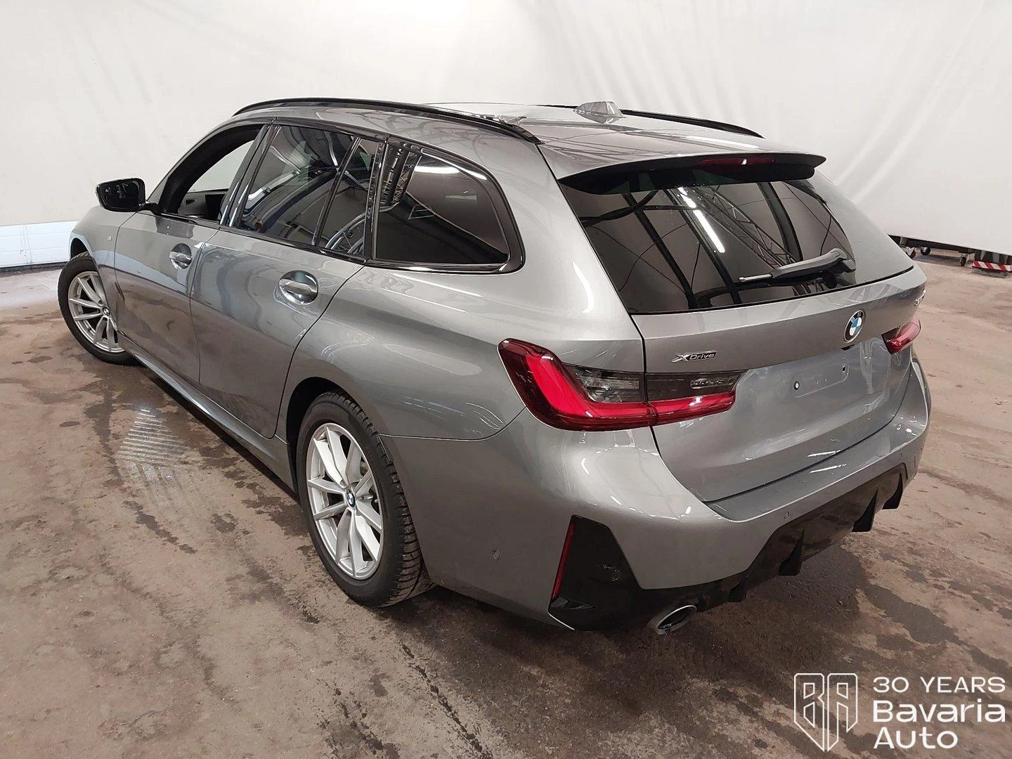 BMW 330 d xDrive Touring M Sport Paket Sportautomatic - изображение 2