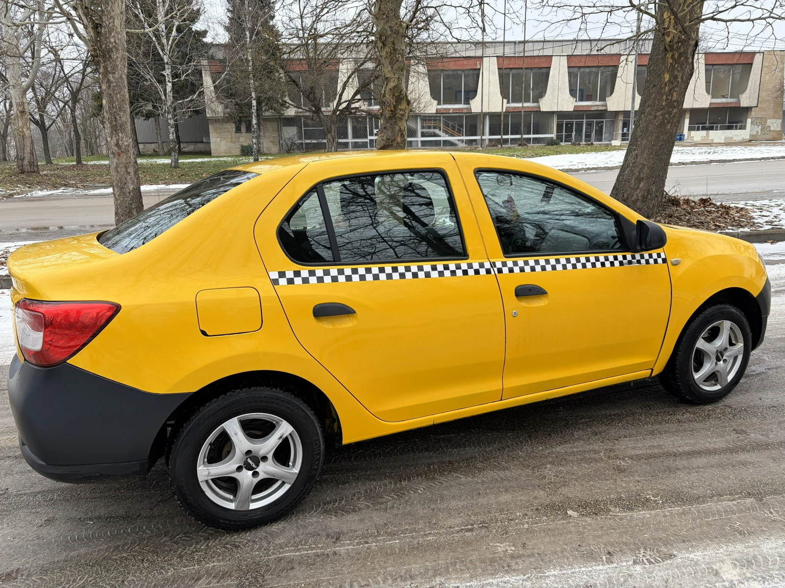 Dacia Logan 1.2i LPG - изображение 5