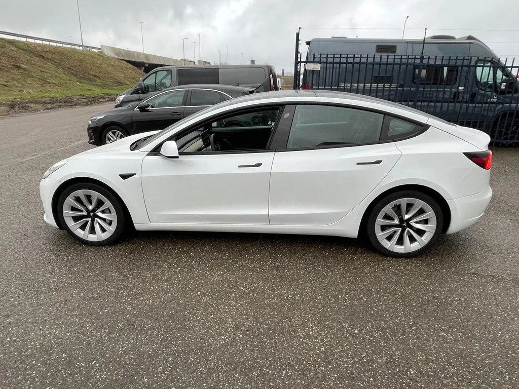 Tesla Model 3 LONG RANGE DUAL MOTOR очакван внос - изображение 3