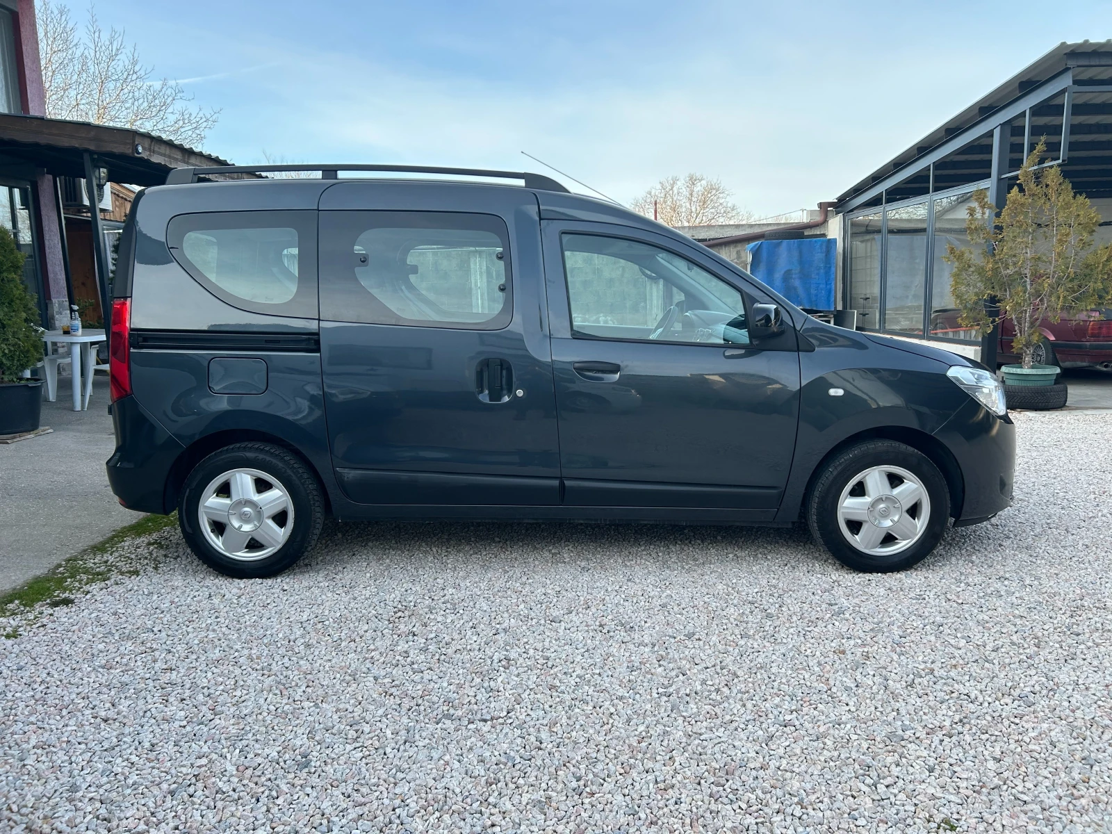 Dacia Dokker 1, 5 DCI, снимка 6 - Автомобили и джипове - 53812940