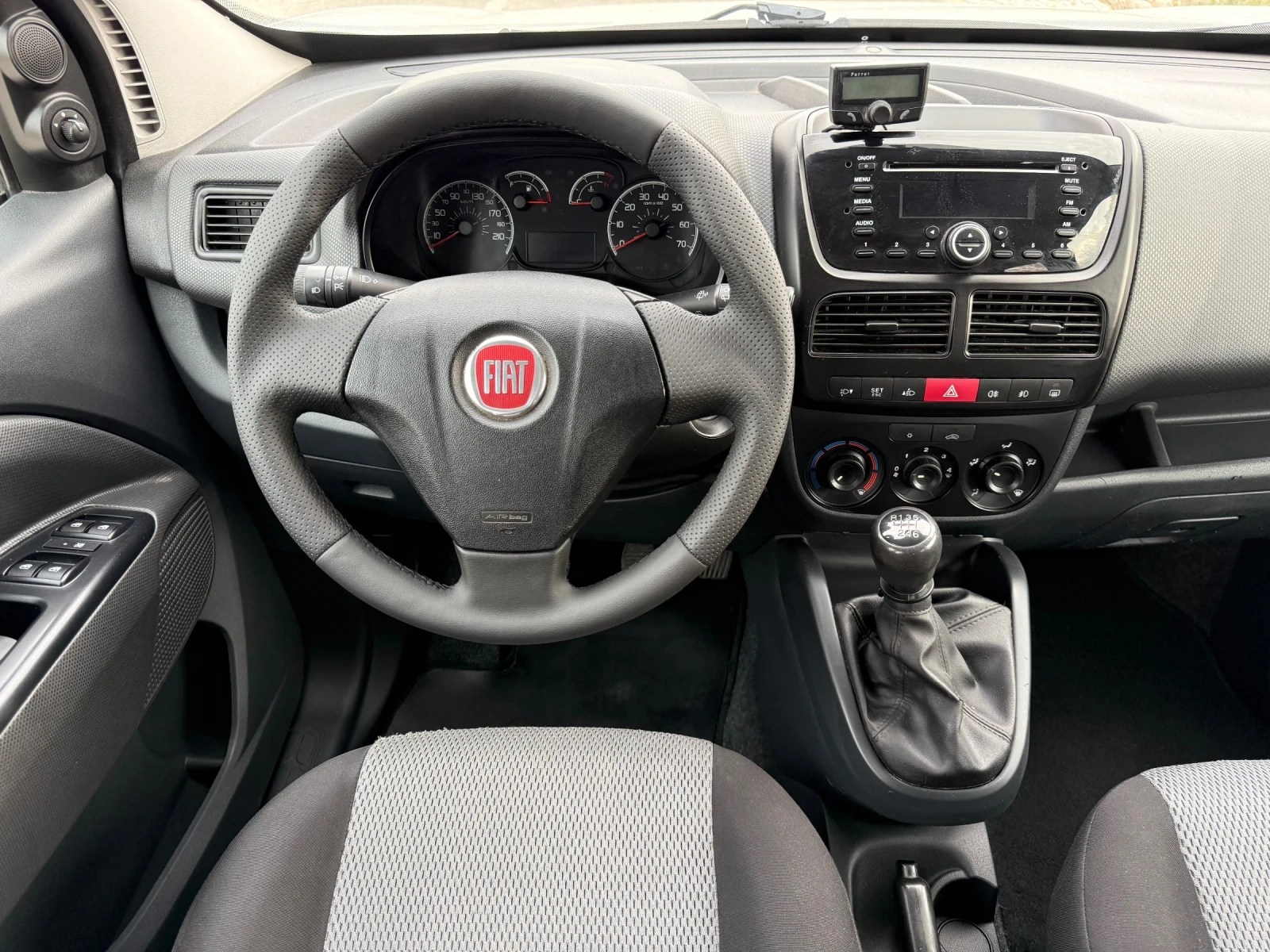 Fiat Doblo 1.6 MULTIJET / CLIMA / ITALY / 6ск., снимка 8 - Автомобили и джипове - 53929024