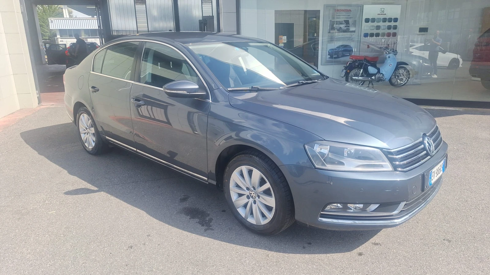 VW Passat 1.4 TSI, снимка 2 - Автомобили и джипове - 54253810