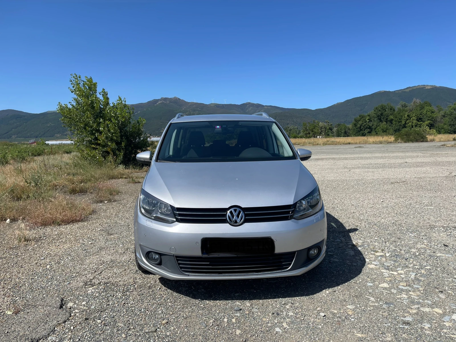 VW Touran 1.4 TSI, снимка 2 - Автомобили и джипове - 54619347