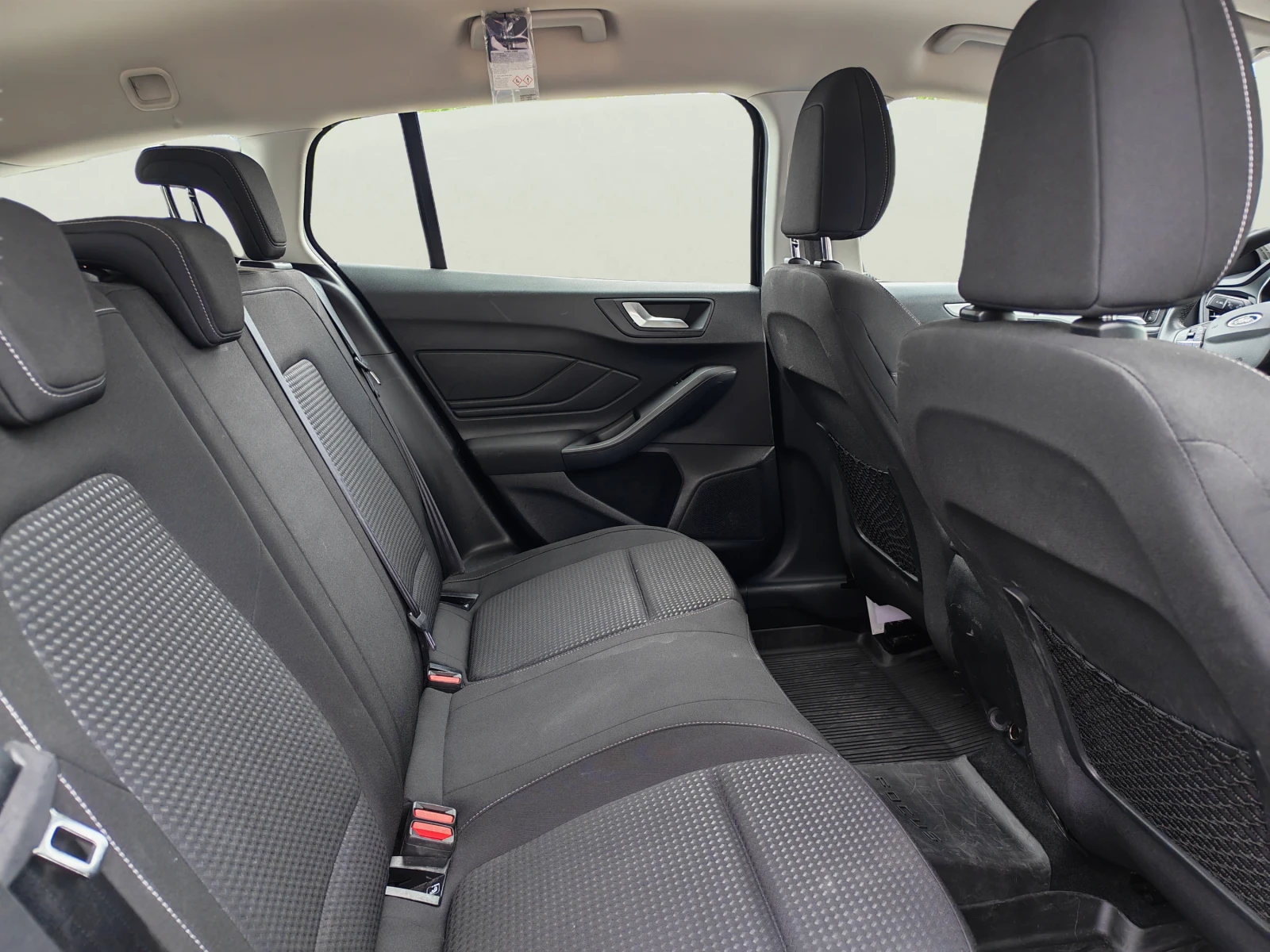 Ford Focus 1.0 EcoBoost, снимка 10 - Автомобили и джипове - 54647053