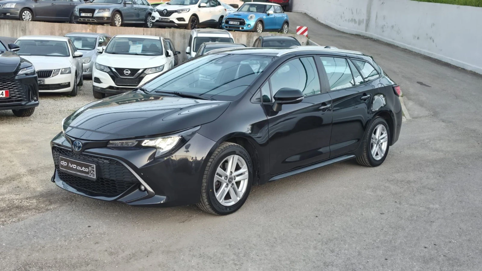 Toyota Corolla 1.8 HYBRID* КОМБИ* ХОЛАНДИЯ* 