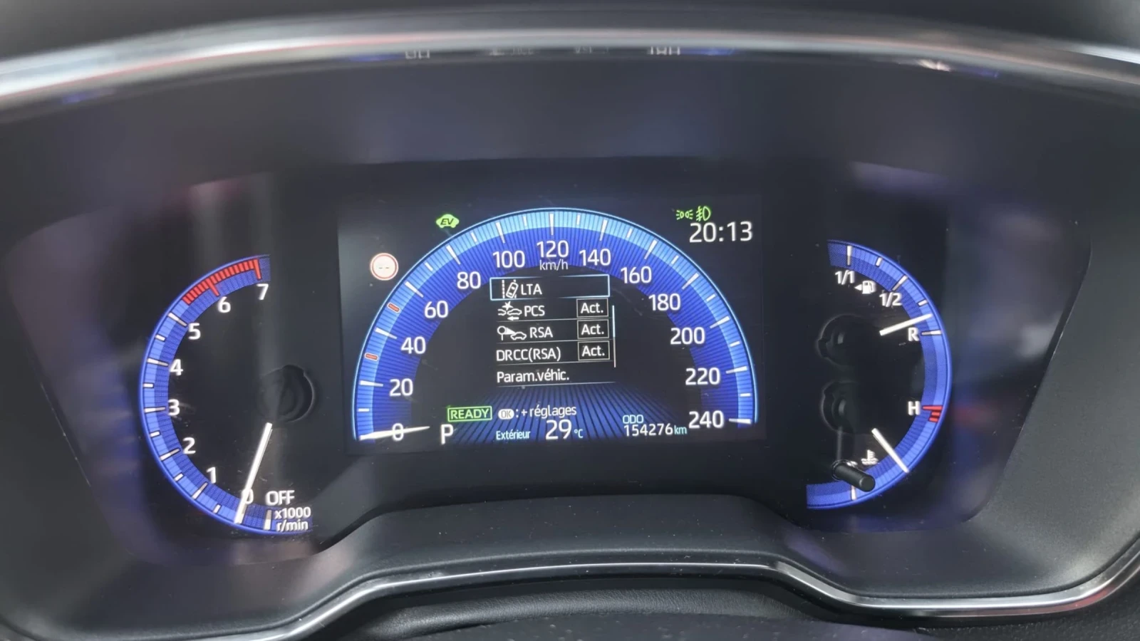 Toyota Corolla 1.8 HYBRID* КОМБИ* ХОЛАНДИЯ* , снимка 14 - Автомобили и джипове - 54693143