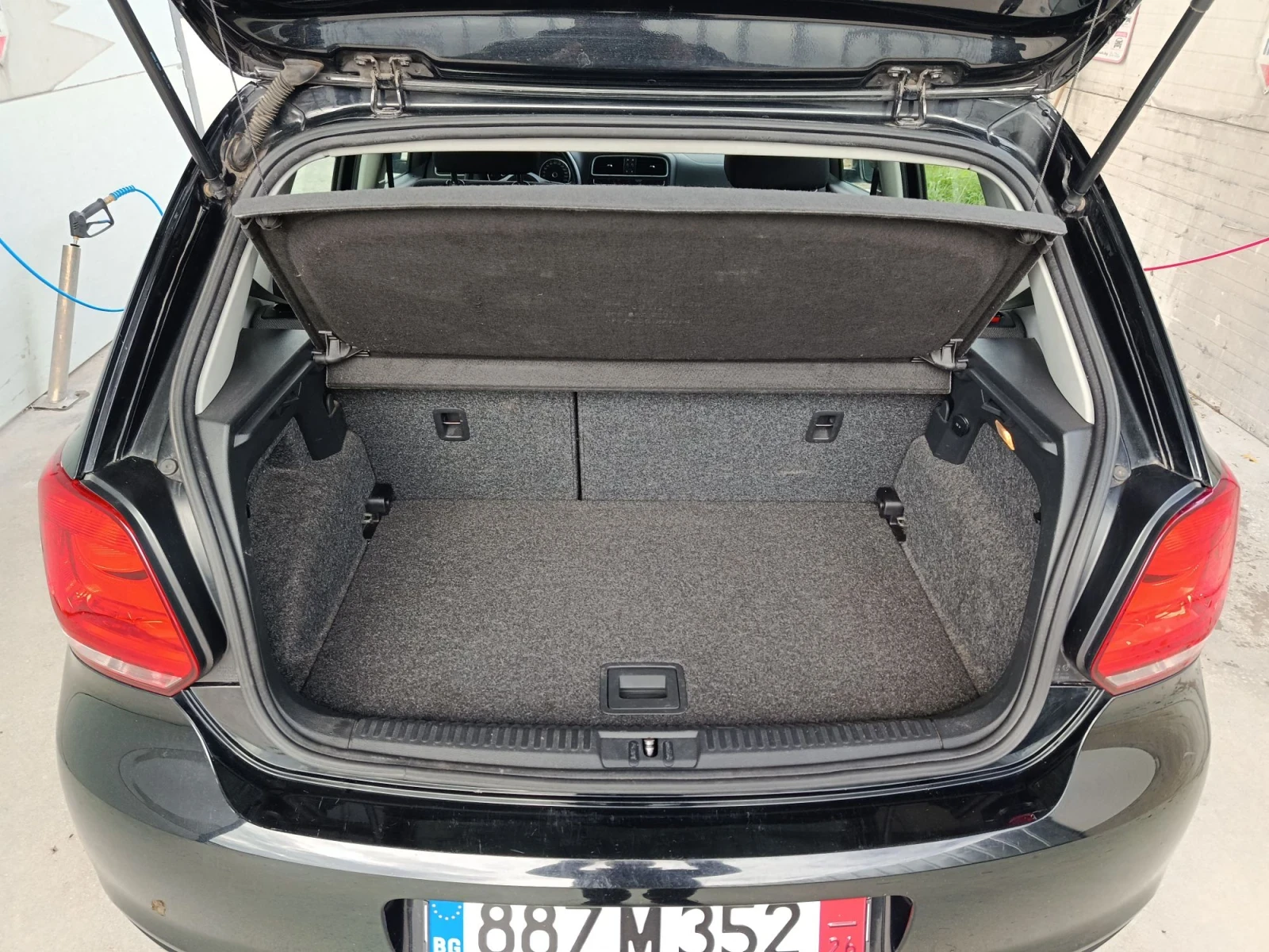 VW Polo 1.2i 12v, снимка 13 - Автомобили и джипове - 56048938