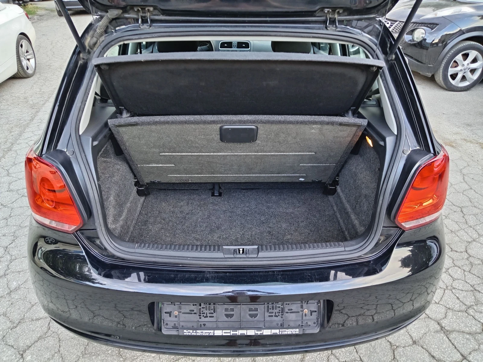 VW Polo 1.2i 12v, снимка 13 - Автомобили и джипове - 55113561