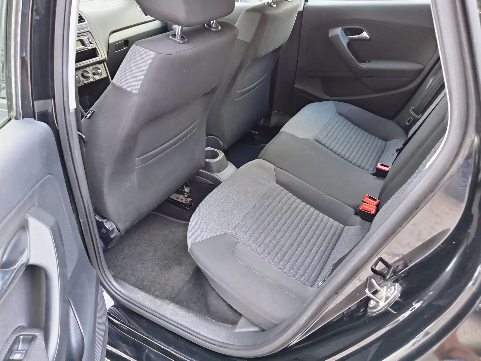 VW Polo 1.2i 12v, снимка 10 - Автомобили и джипове - 55113561