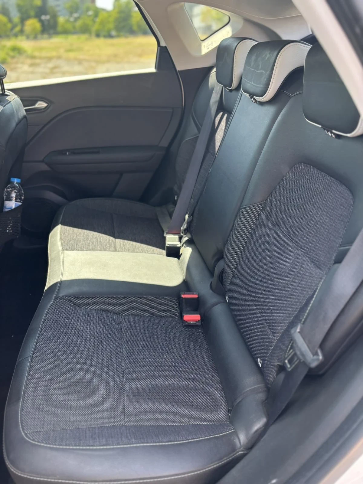 Renault Captur, снимка 12 - Автомобили и джипове - 55401794