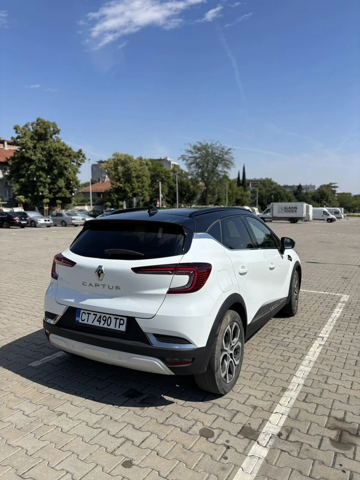 Renault Captur, снимка 2 - Автомобили и джипове - 55401794