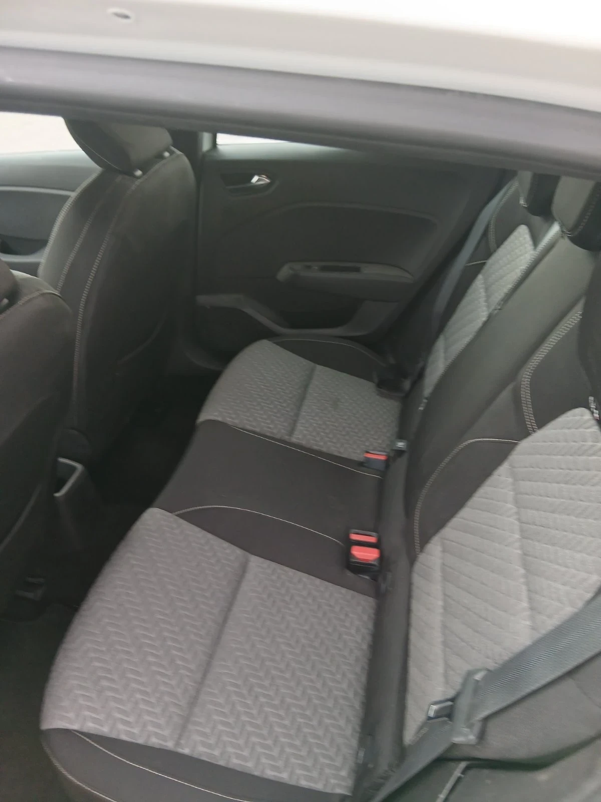 Renault Clio, снимка 13 - Автомобили и джипове - 55401794