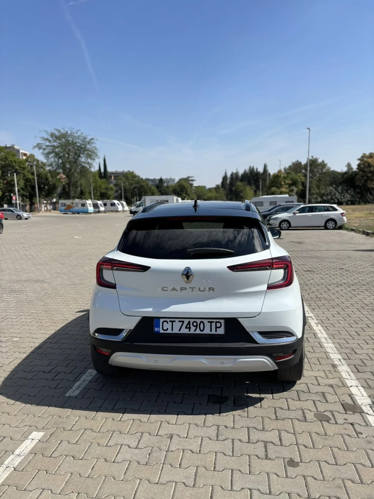 Renault Captur, снимка 3 - Автомобили и джипове - 55401794