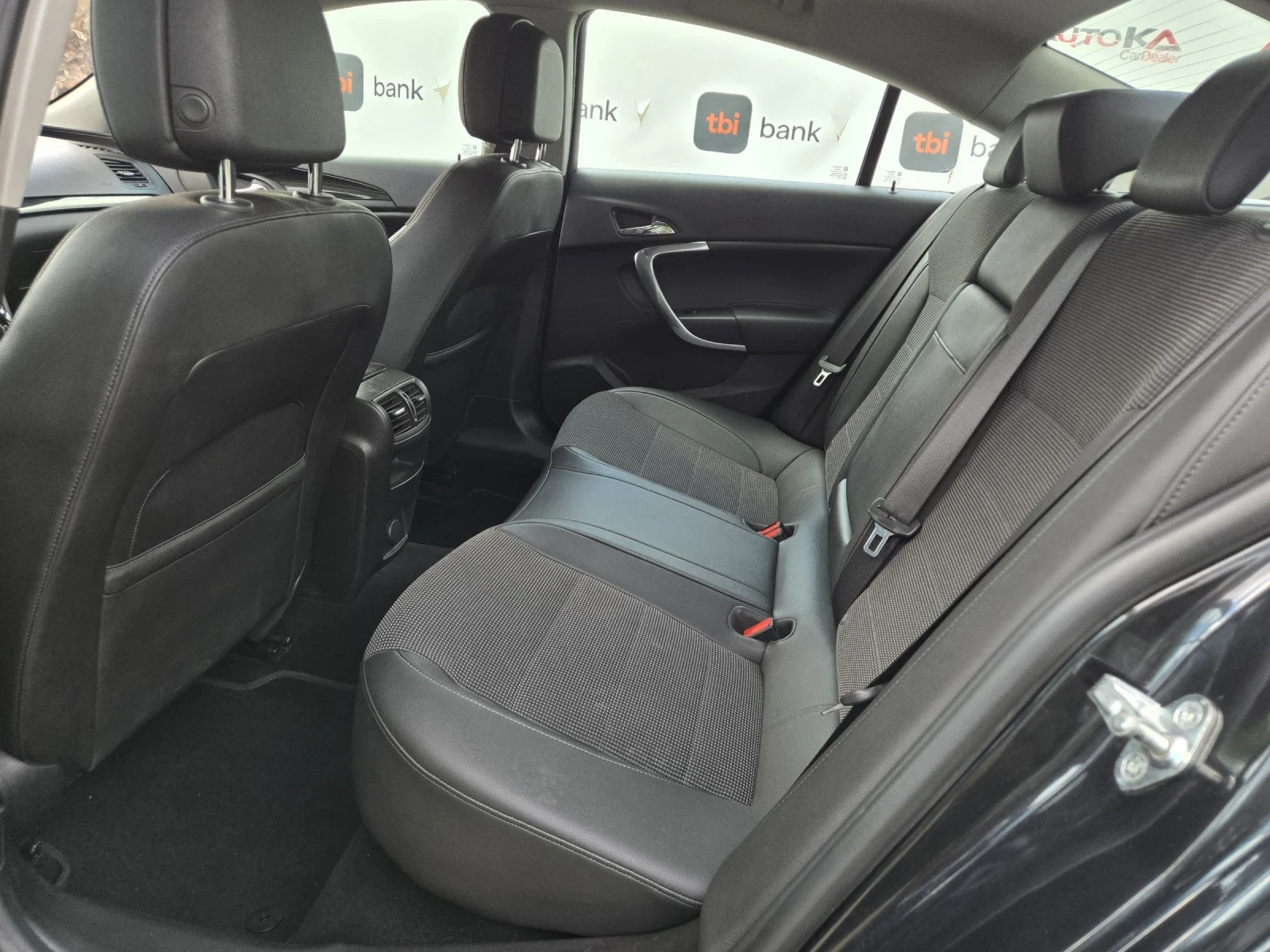 Opel Insignia 2.0CDTI-195кс= АВТОМАТ= НАВИ= КСЕНОН= АВТОПИЛОТ, снимка 9 - Автомобили и джипове - 55849715