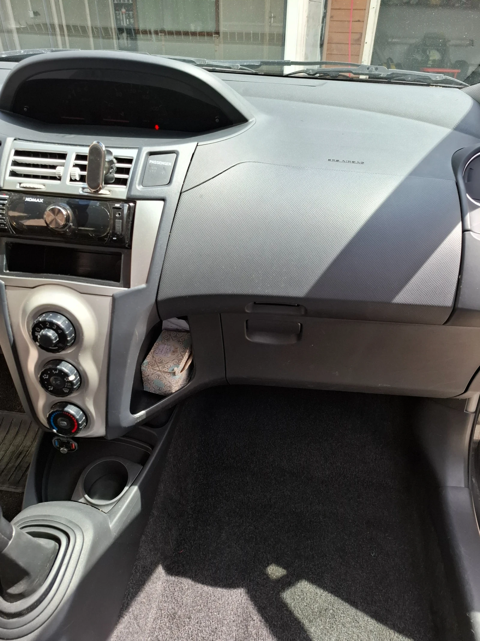 Toyota Yaris, снимка 7 - Автомобили и джипове - 55970444