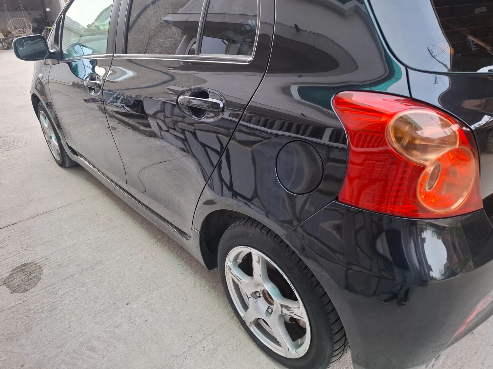 Toyota Yaris, снимка 5 - Автомобили и джипове - 55970444