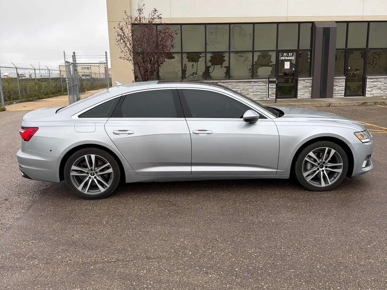 Audi A6 * Progressiv * KEYLESS * ПОДГРЕВ * , снимка 5 - Автомобили и джипове - 56506897