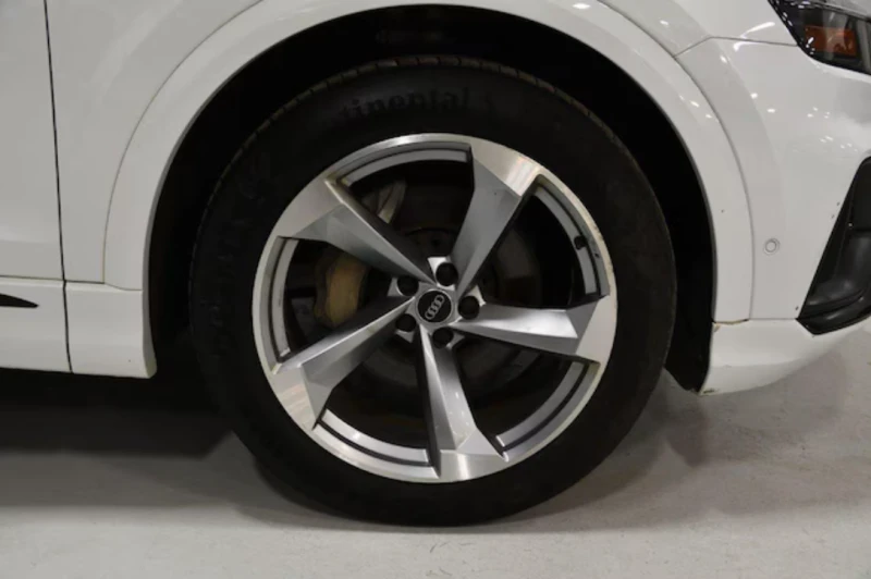 Audi Q8 MATRIX / TECHNIK 55 TFSI / BLACK OPTIC / B & O, снимка 3 - Автомобили и джипове - 52815758