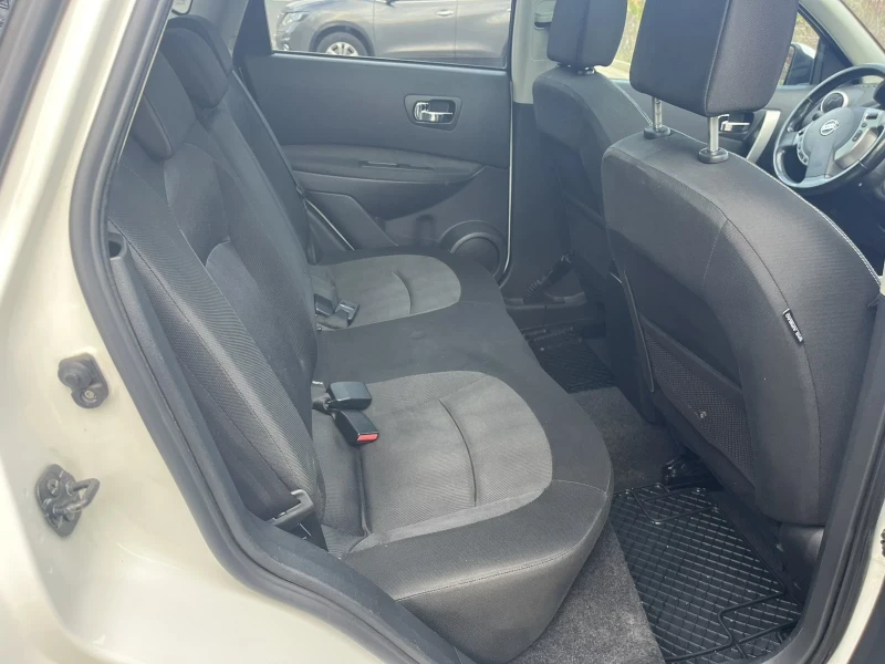 Nissan Qashqai, снимка 6 - Автомобили и джипове - 53243709