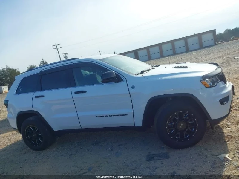 Jeep Grand cherokee, снимка 13 - Автомобили и джипове - 53591379