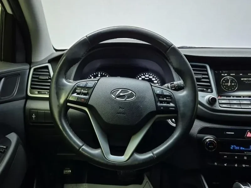 Hyundai Tucson 1.7 2WD MODERN, снимка 6 - Автомобили и джипове - 55796531