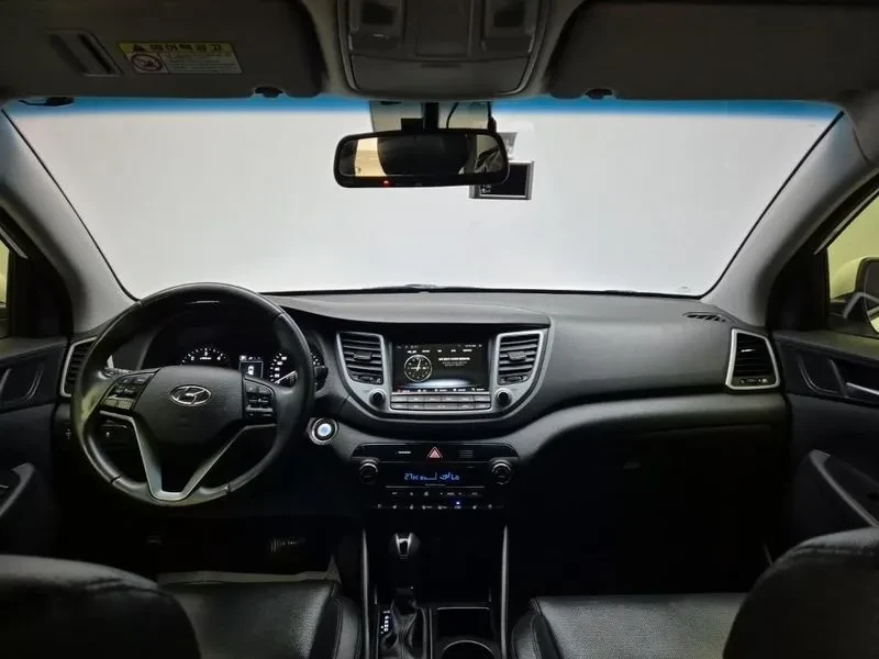 Hyundai Tucson 1.7 2WD MODERN, снимка 8 - Автомобили и джипове - 55796531