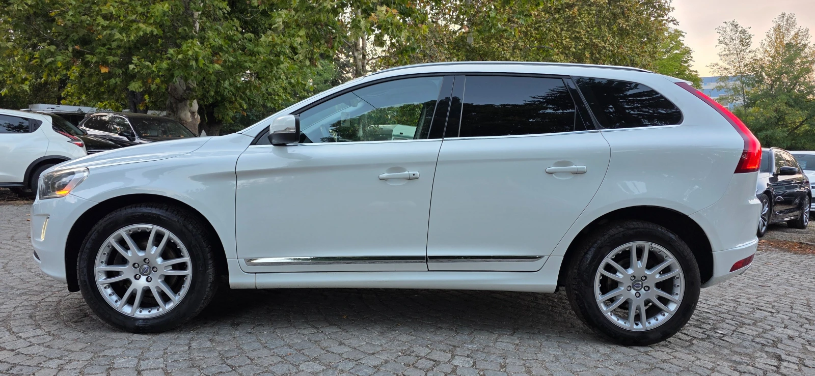 Volvo XC60 2.4d * FACE* AWD* SUMMUM* AVTOMAT* DIGITAL* ШВЕЙЦА - изображение 8