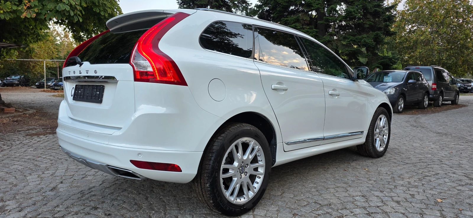 Volvo XC60 2.4d * FACE* AWD* SUMMUM* AVTOMAT* DIGITAL* ШВЕЙЦА - изображение 5