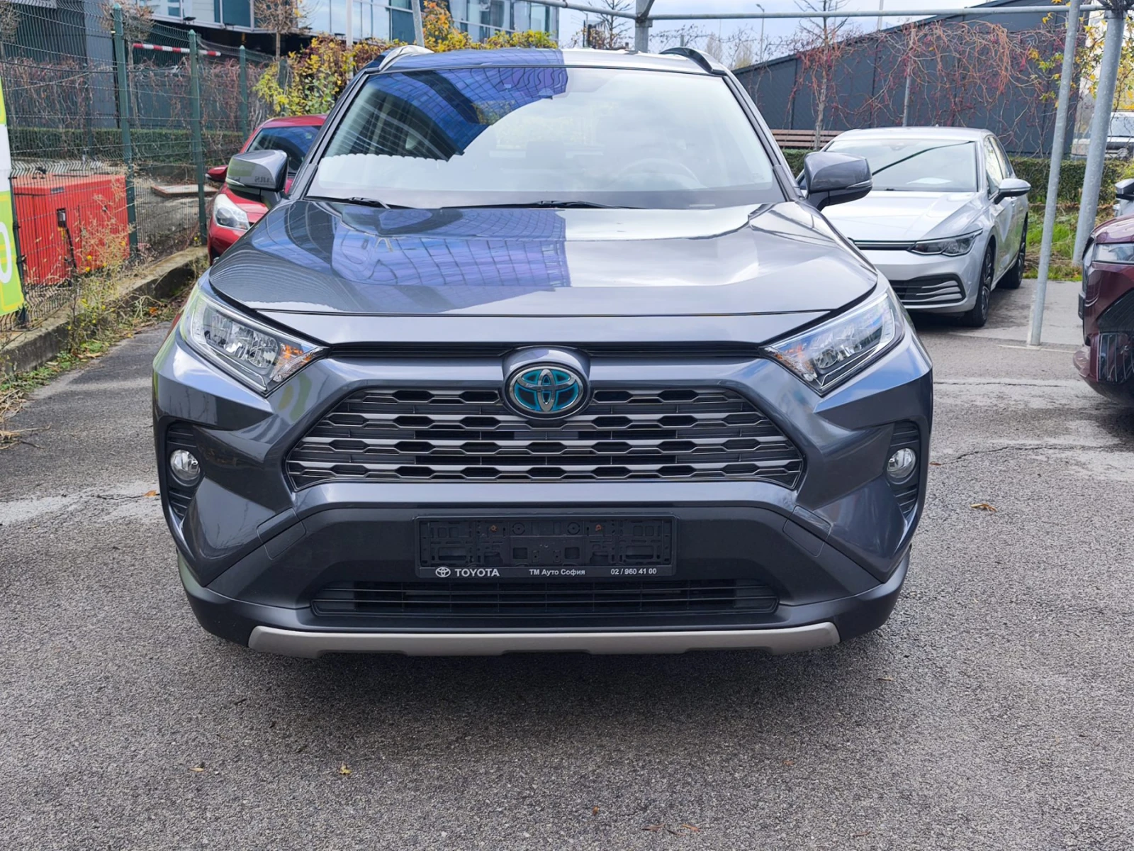 Toyota Rav4 2.5 Hybrid 4x4  - изображение 3