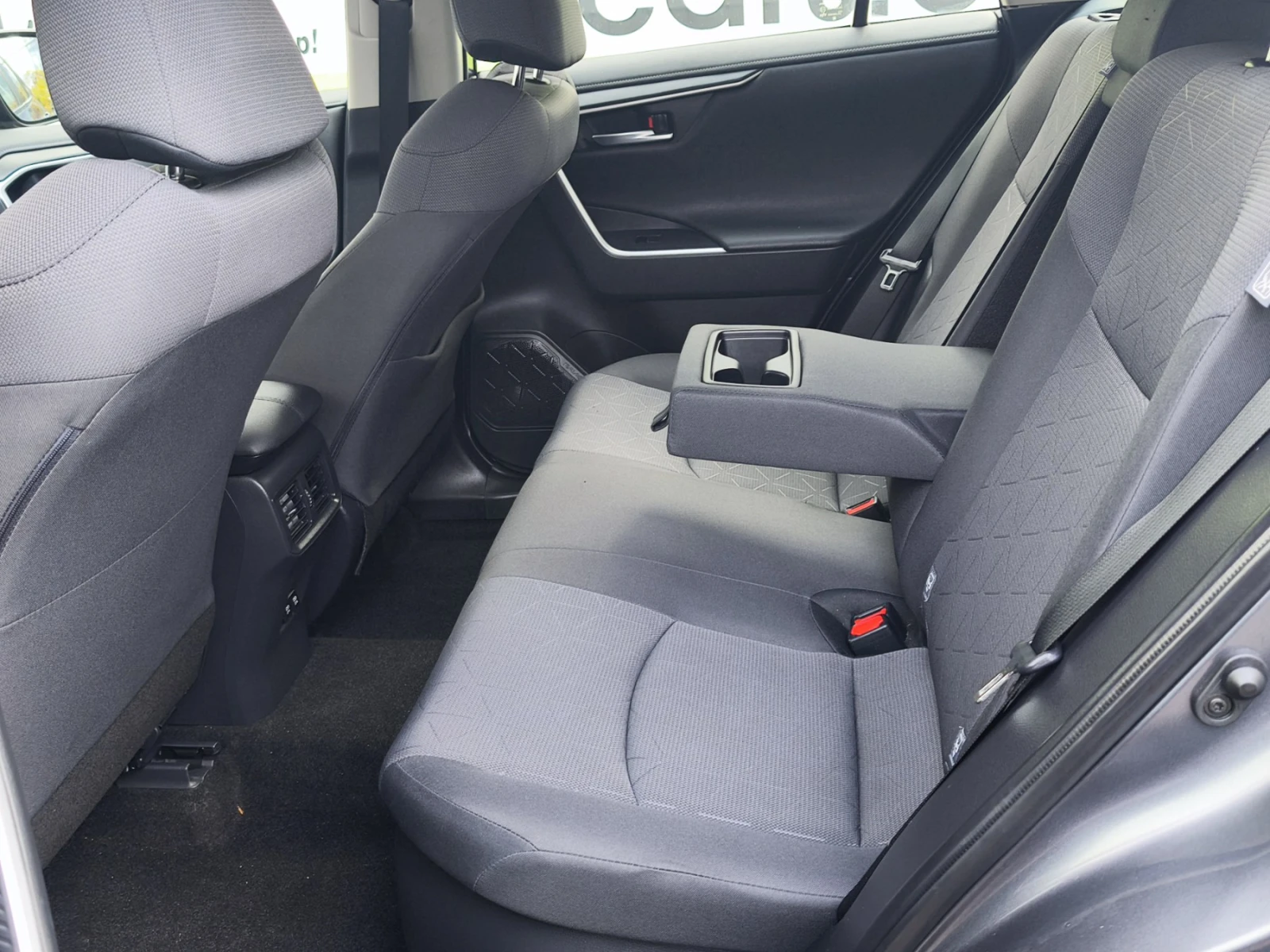 Toyota Rav4 2.5 Hybrid 4x4  - изображение 10