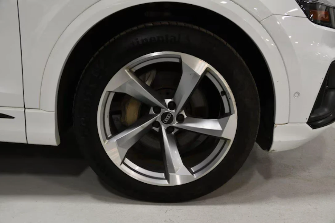 Audi Q8 MATRIX / TECHNIK 55 TFSI / BLACK OPTIC / B & O - изображение 3