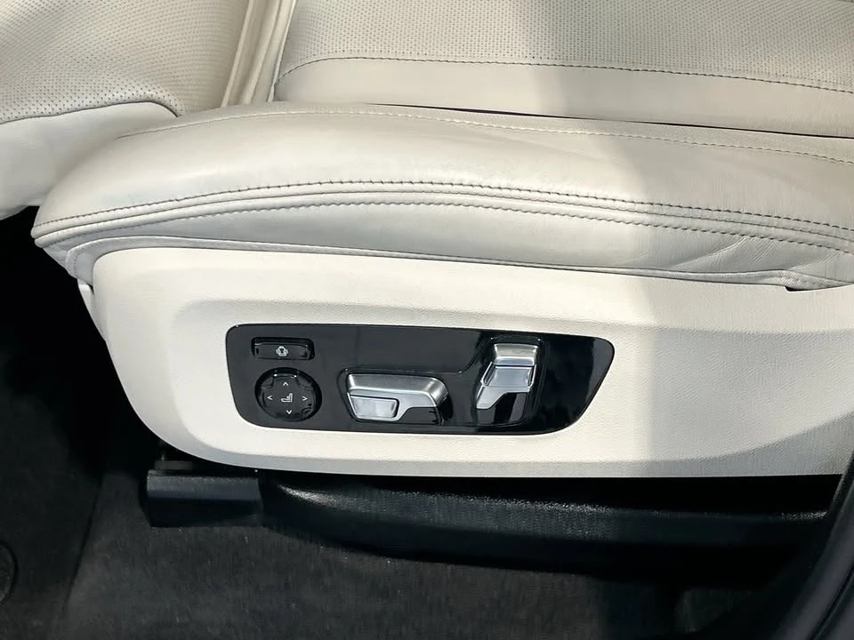 BMW X7 ALPINA XB7 С РЕГИСТРАЦИЯ & АВТО КРЕДИТ, снимка 15 - Автомобили и джипове - 53801578