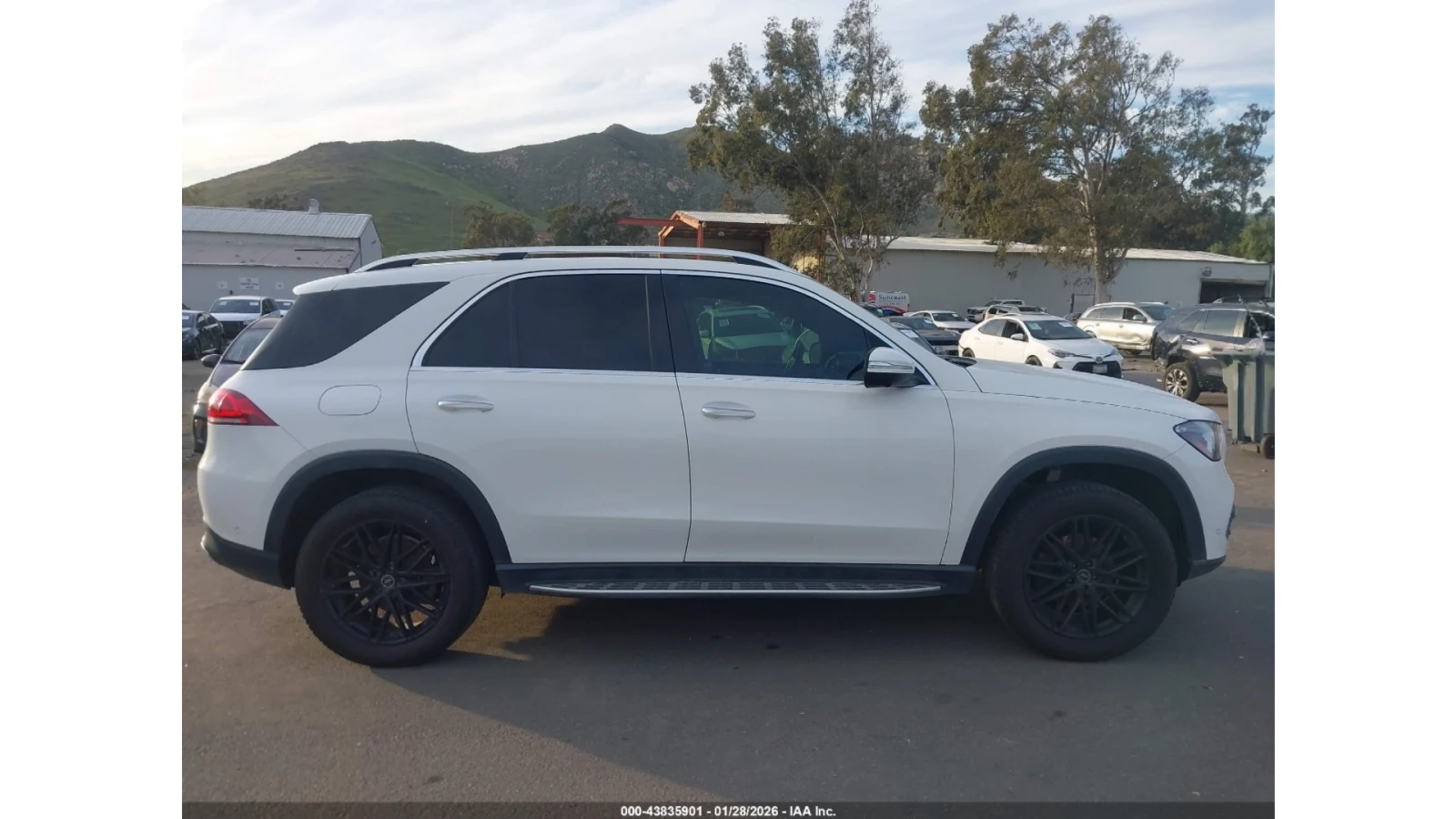 Mercedes-Benz GLE 350 * 4MATIC* BURMESTER* ШИБИДАХ* 360КАМЕРА* , снимка 8 - Автомобили и джипове - 53853135