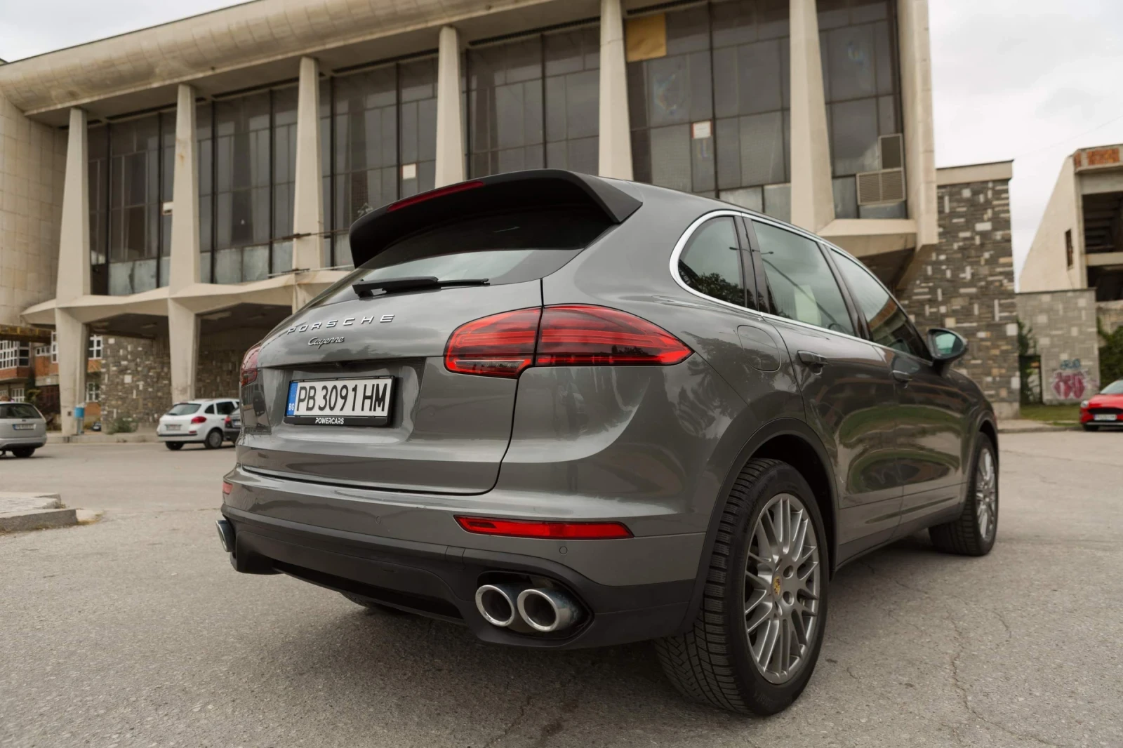 Porsche Cayenne 3.0D/БЕЗ ЗАБЕЛЕЖКА/187ХИЛ.КМ, снимка 3 - Автомобили и джипове - 54235837