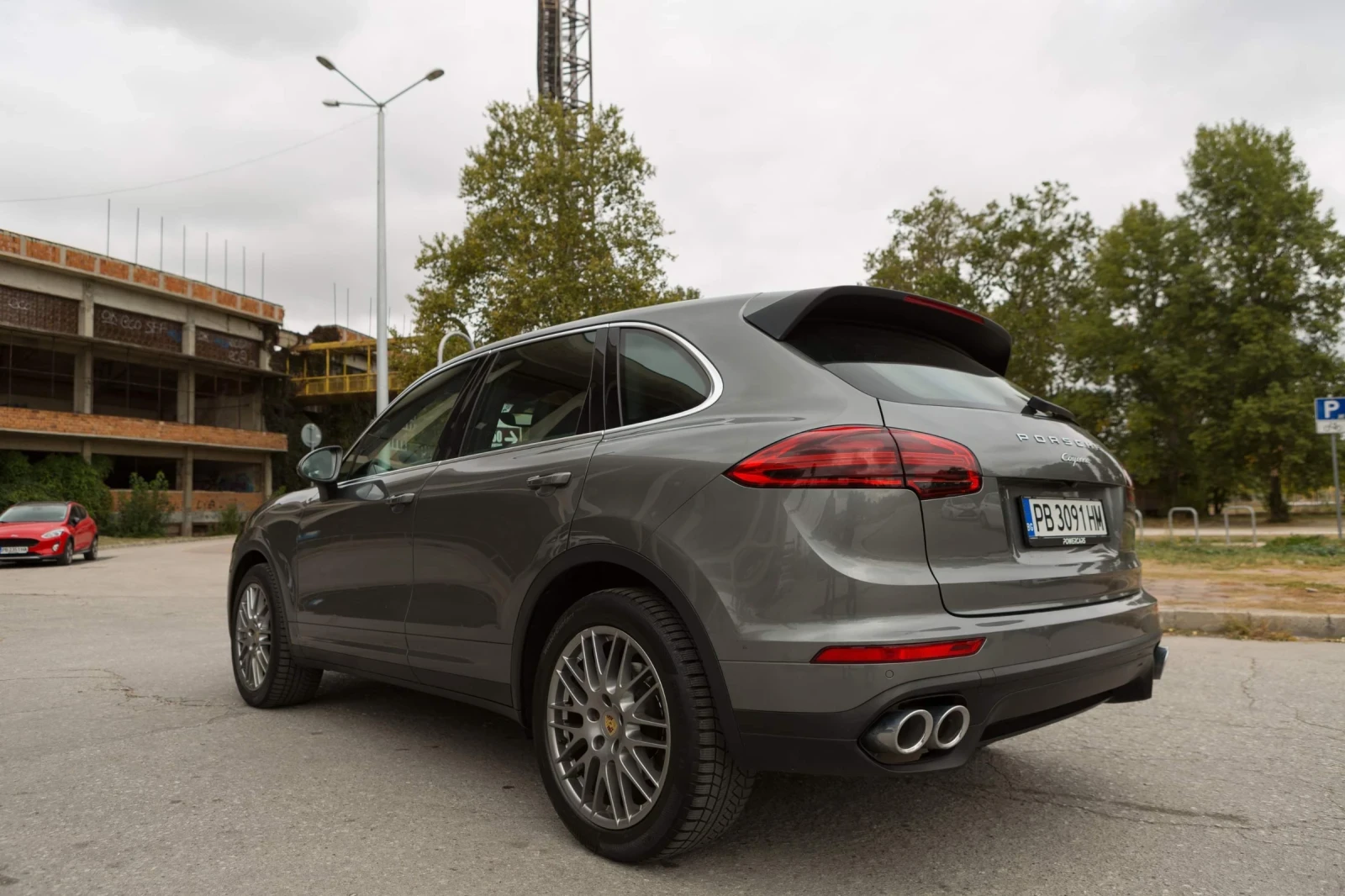 Porsche Cayenne 3.0D/БЕЗ ЗАБЕЛЕЖКА/187ХИЛ.КМ, снимка 2 - Автомобили и джипове - 54235837