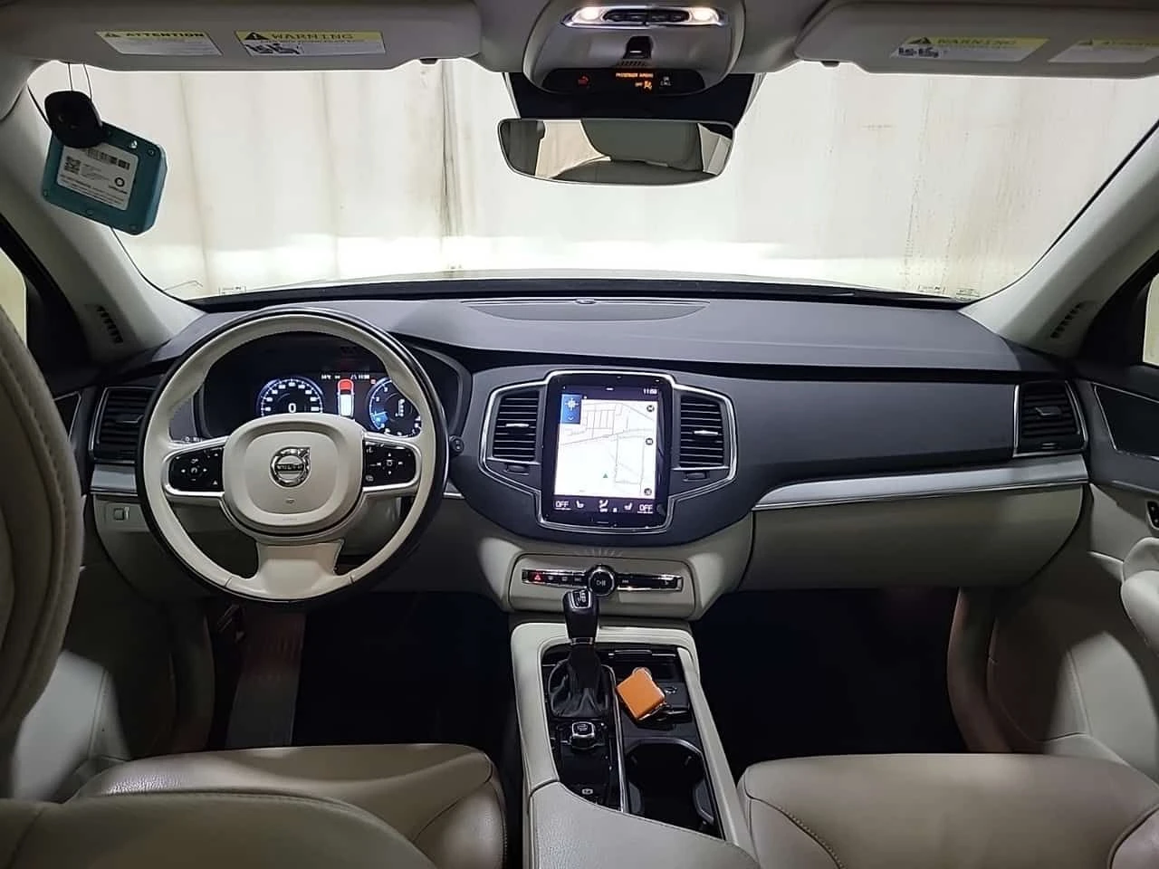 Volvo Xc90 MOMENTUM| ПАМЕТ| ПАНО| 2 КЛЮЧА| 7 МЕСТЕН, снимка 8 - Автомобили и джипове - 54651147
