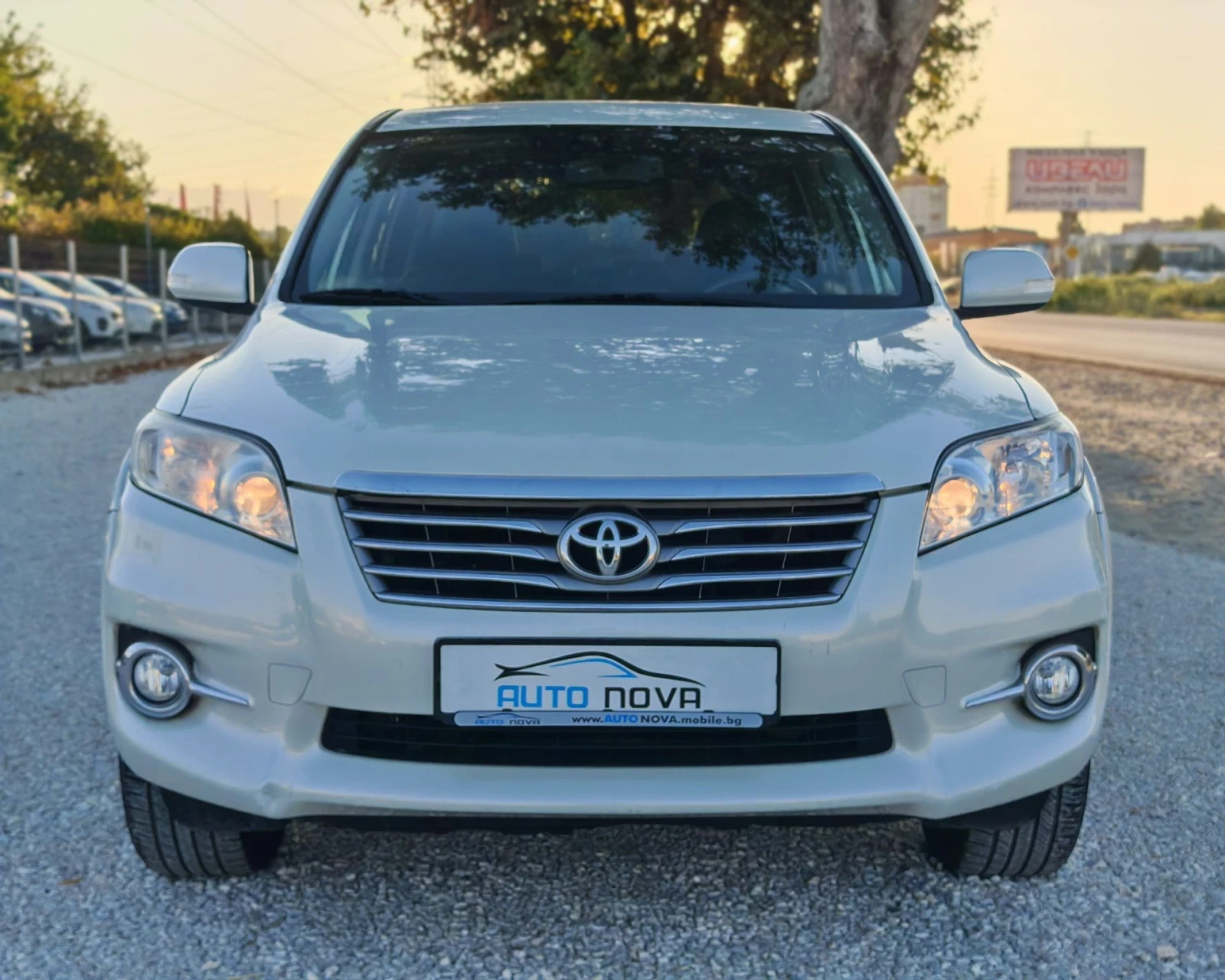 Toyota Rav4 2.2 150 К.С. АВТОМАТИК! 4X4! ВСИЧКИ ЕКСТРИ! НОВА!!, снимка 2 - Автомобили и джипове - 55994564