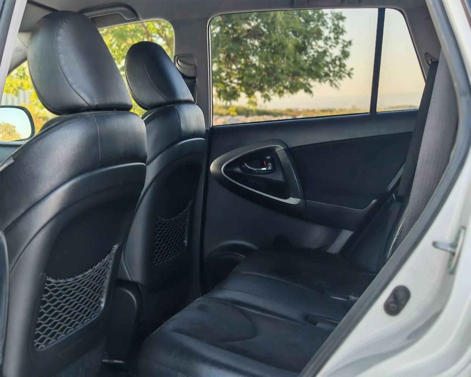 Toyota Rav4 2.2 150 К.С. АВТОМАТИК! 4X4! ВСИЧКИ ЕКСТРИ! НОВА!!, снимка 12 - Автомобили и джипове - 55994564