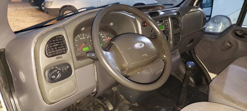 Ford Transit 2.4 tdci клима, снимка 8 - Бусове и автобуси - 48229314