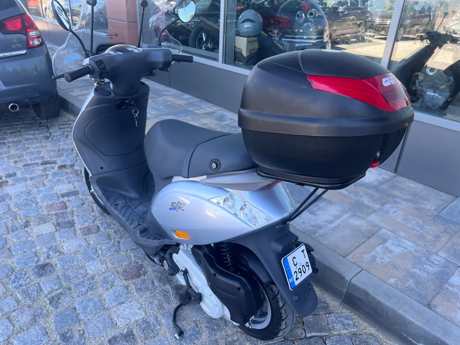 Piaggio Fly 50 - изображение 6