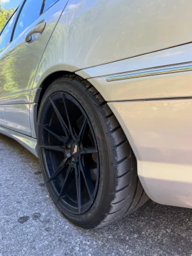 Mercedes-Benz C 32 AMG, снимка 6