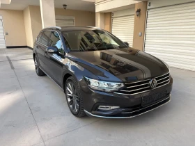 VW Passat Elegance, Digital, 4Motion, ACC, Сервизна История, снимка 2