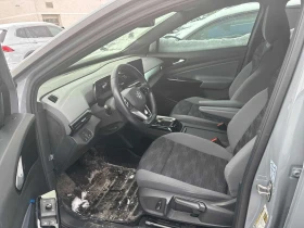 VW ID.4 * Pro * 2 КЛЮЧА* ПОДГРЕВ* PANO* , снимка 5 - Автомобили и джипове - 53654259