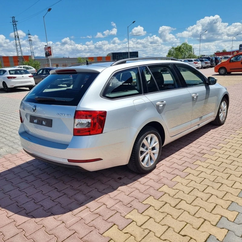 Skoda Octavia 1.6 TDI, снимка 5 - Автомобили и джипове - 45465657